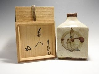 河井寛次郎の陶芸作品を探しています。年買取・新着情報