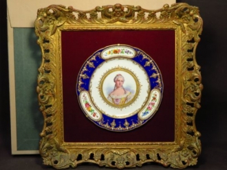 セーブル 金彩コバルト飾皿 マリー・アントワネット像