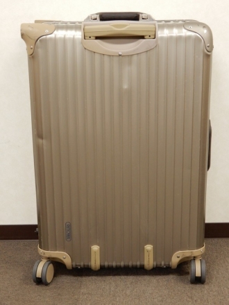 リモワ アルミ製スーツケース『トパーズチタニウム』